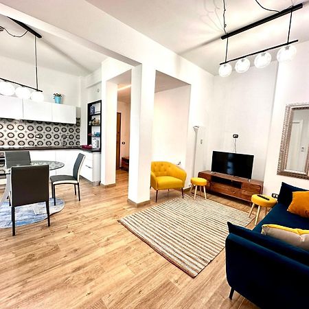 라스페치아 Lombardo'S Family - Free Private Parking 700M From The Station! 아파트 외부 사진